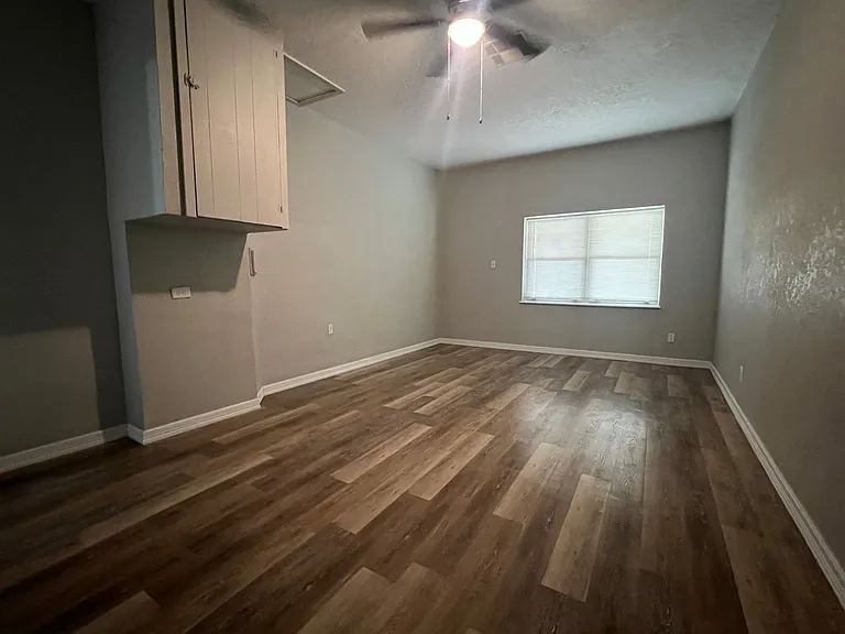 6407 NW Euclid Ave — Photo 10
