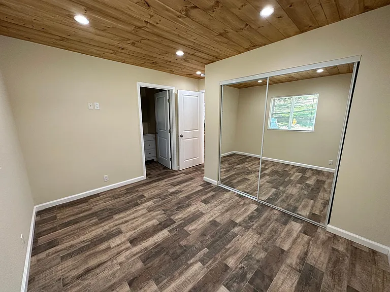 54078 Pine Crest Ave — Photo 11