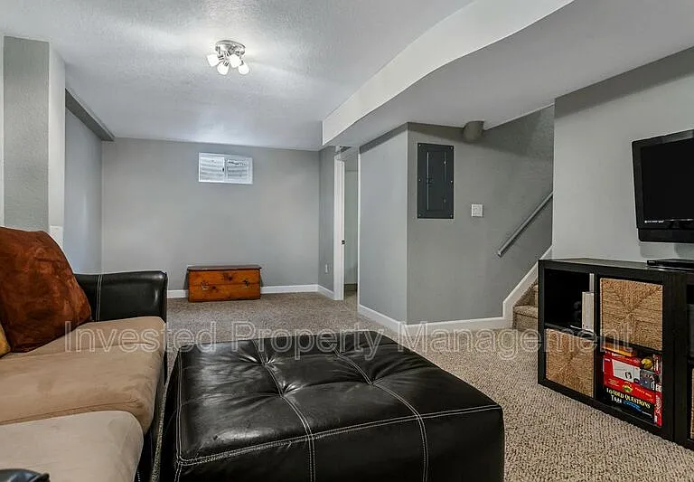 2591 S Raleigh St — Photo 16