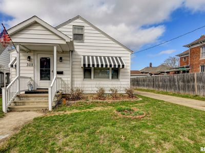 311 W Adams St, Taylorville, IL, 62568