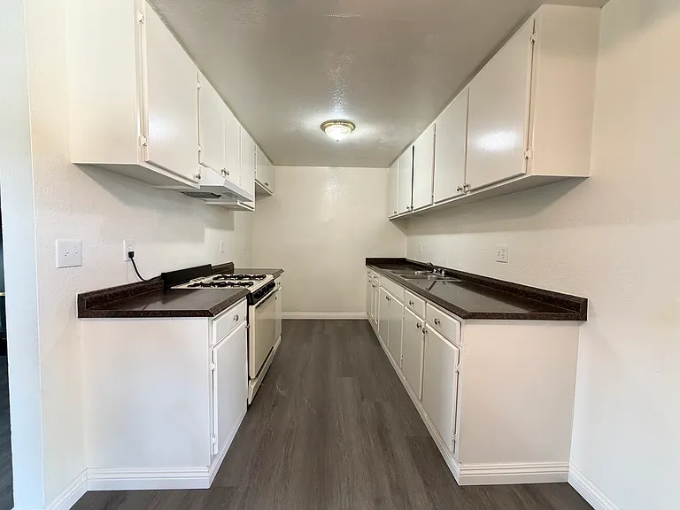 6401 Lincoln Ave — Photo 5