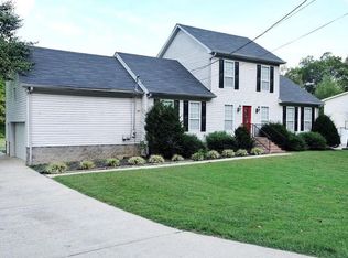 1026 New Shackle Island Rd, Hendersonville, TN 37075