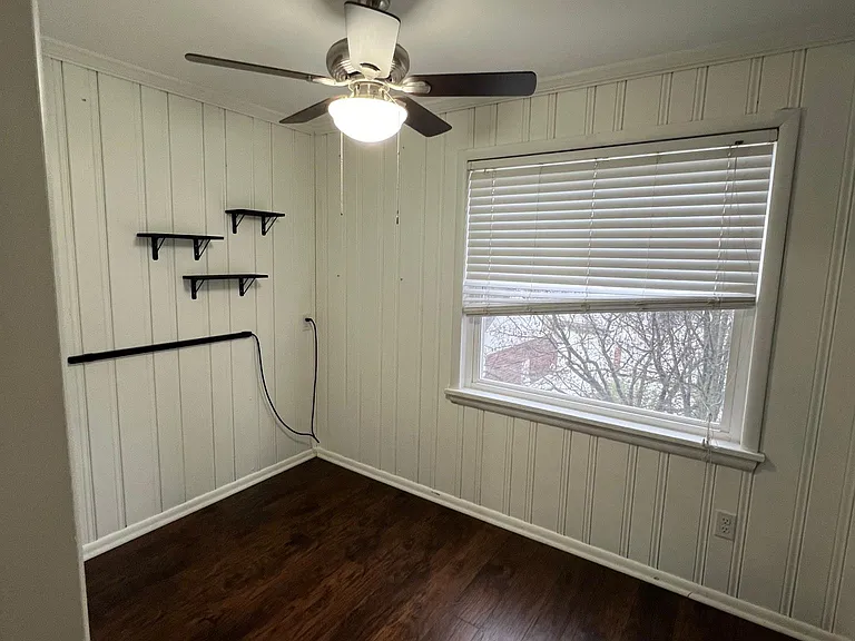 2349 Portsmouth Ave — Photo 13