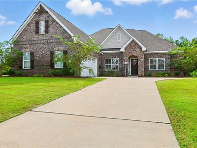 676 High Field Ct, Opelika, AL, 36804