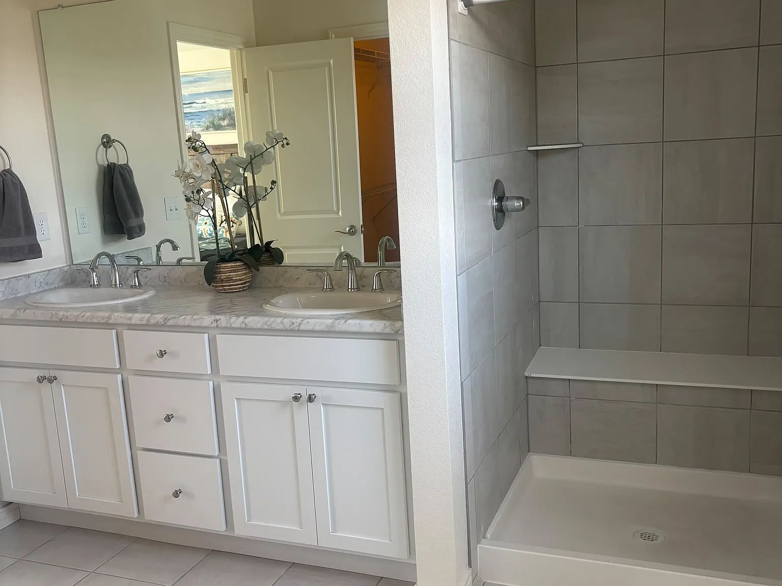 3 bed, 2.5 bath, 2377 sqft, $3,000 — Photo 4