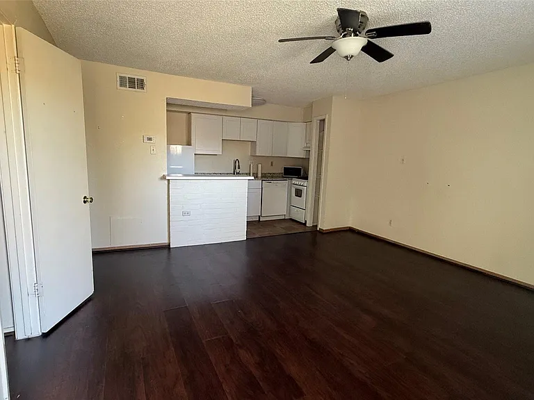 1328 Bomar St #17 — Photo 1