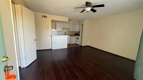 1328 Bomar St Photo 1