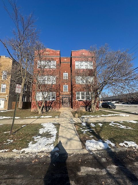 1st image of 37 W 14th Pl APT 1