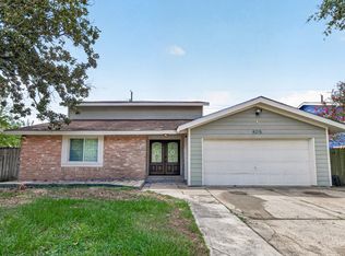 8215 Westbank Ave, Houston, TX 77064