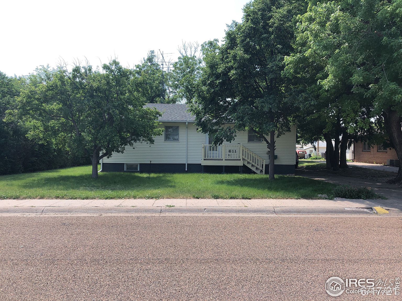 611 W 5th St, Julesburg, CO 80737 Zillow