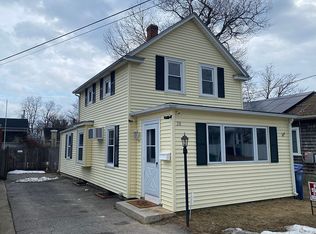 28 Fulton St, Warwick, RI 02889