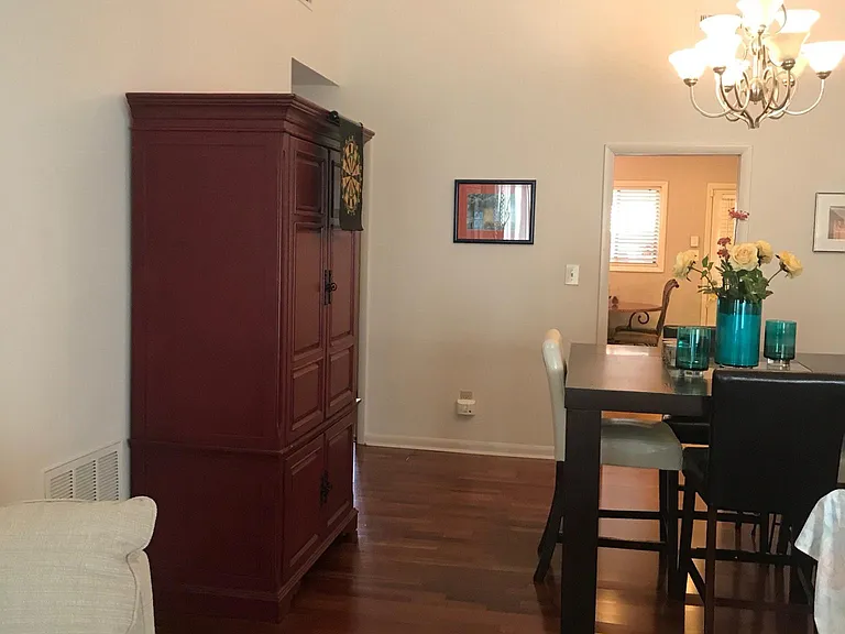 697 Serramonte Dr — Photo 10