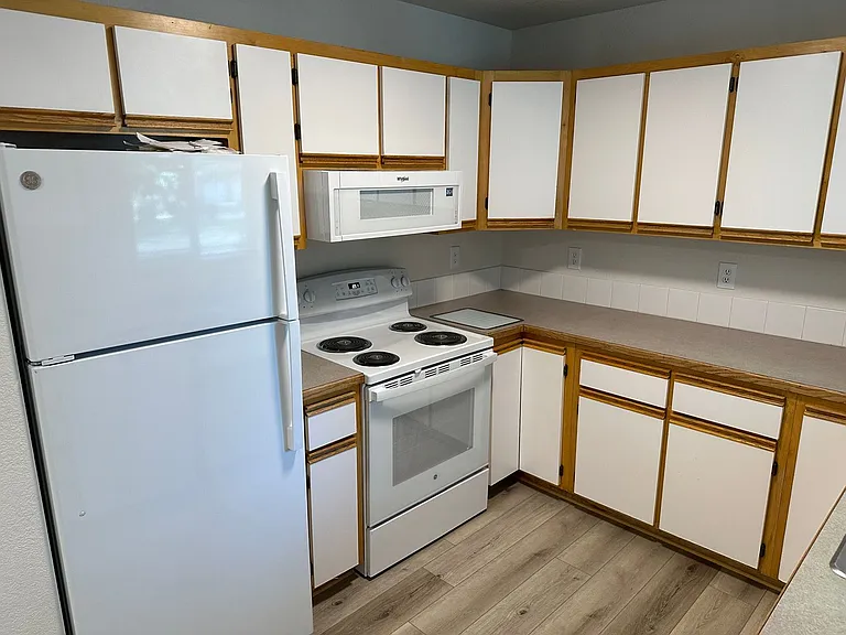 1550 Milwaukee Ave #B-5 — Photo 2