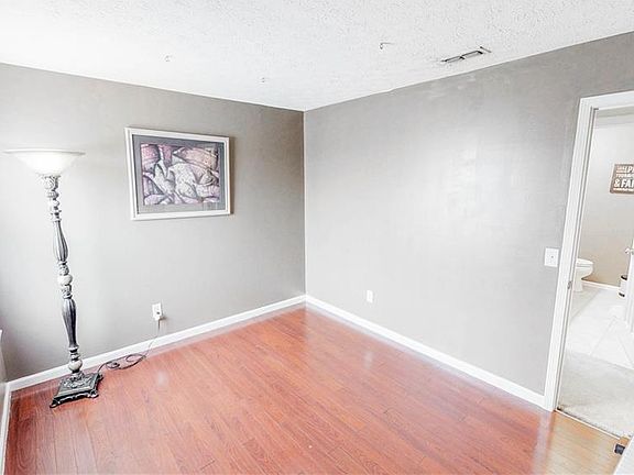 4th image of 6955 Smithfield Blvd