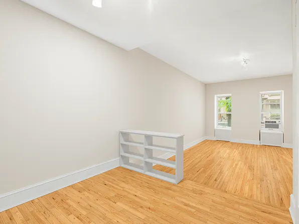 510 East 84th Street image 2 of 10