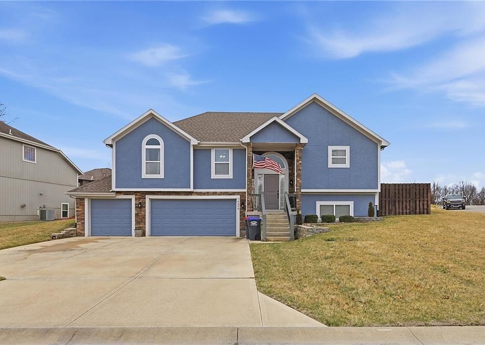 1st image of 16640 Ruby Way