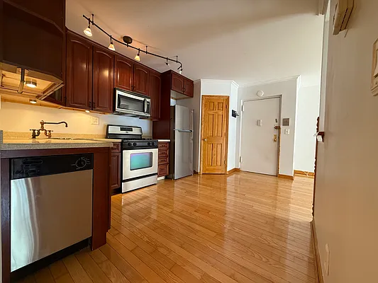 Sold by Pecoraro Realty of NYC LLC | media 17