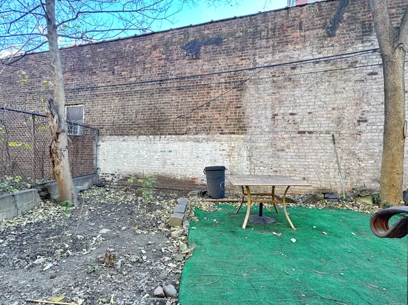 741 Washington Avenue image 17 of 17