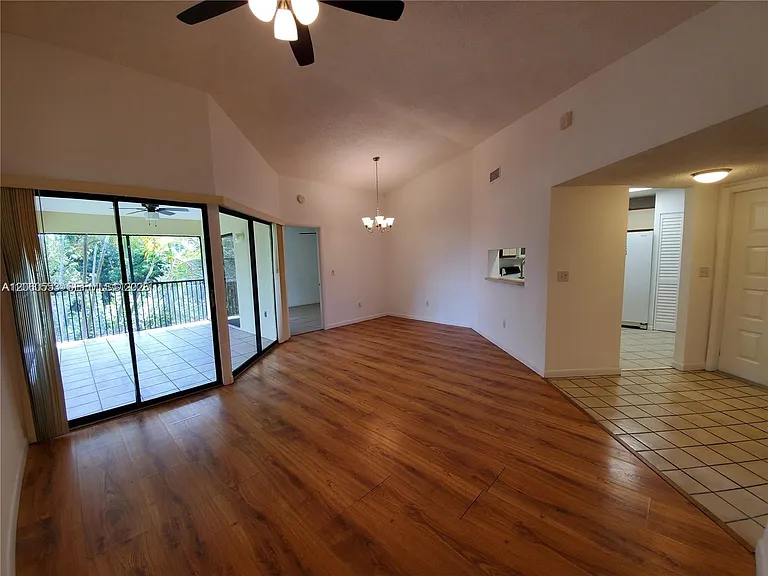 805 N Franklin Ave #805L — Photo 23