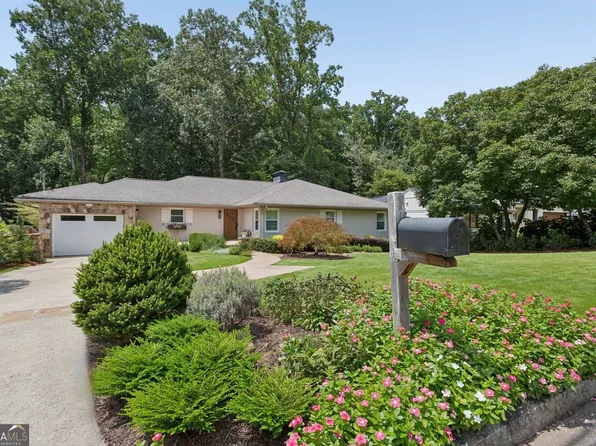 2970 Rockingham Dr NW, Atlanta, GA 30327