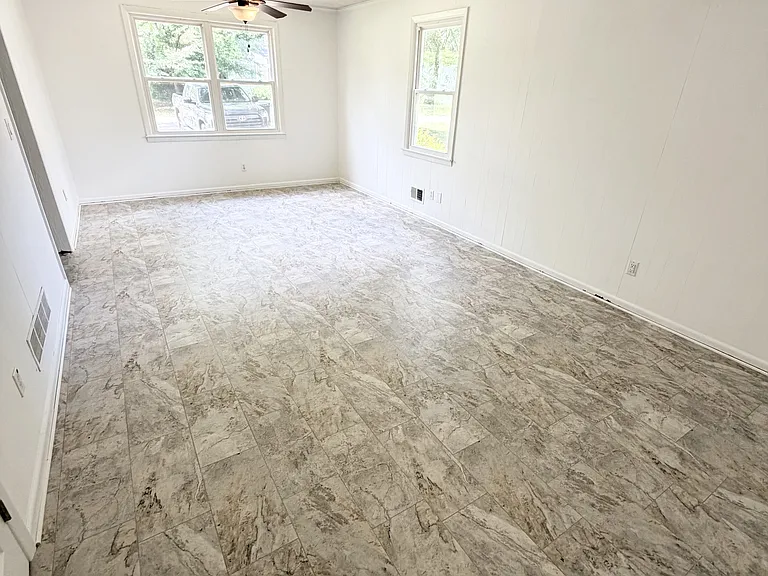 1305 Summerland Dr — Photo 8