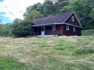 40 Bright Dr, Montrose, WV 26283