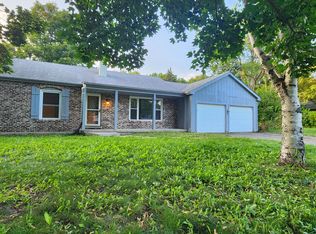 39W496 Hemlock Dr, St Charles, IL 60175