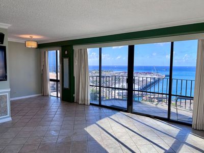 700 Richards St APT 2201, Honolulu, HI, 96813