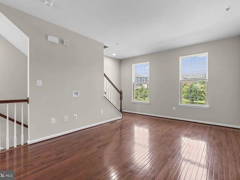 7315 Old Calvary Rd — Photo 6
