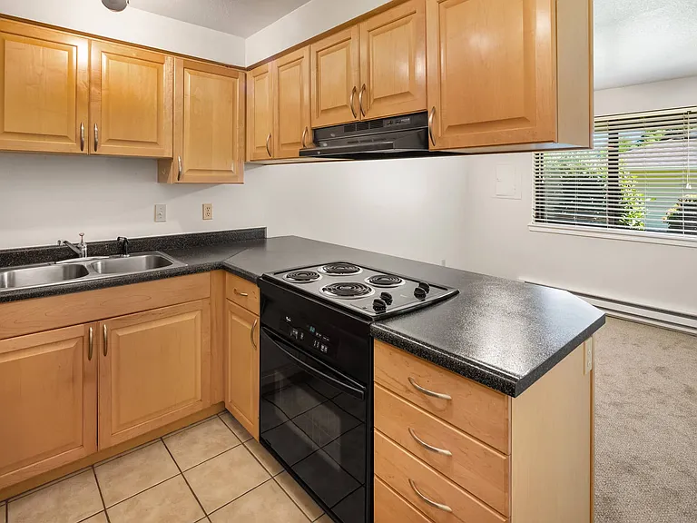 Tualatin Heights — Photo 18