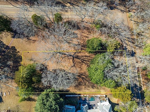 3rd image of 912 Old Taylor Rd