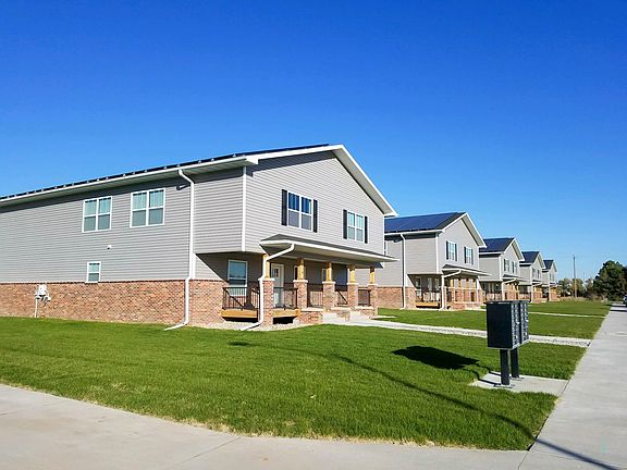 3rd image of 705 Eisenhower Dr #J1dhefzux