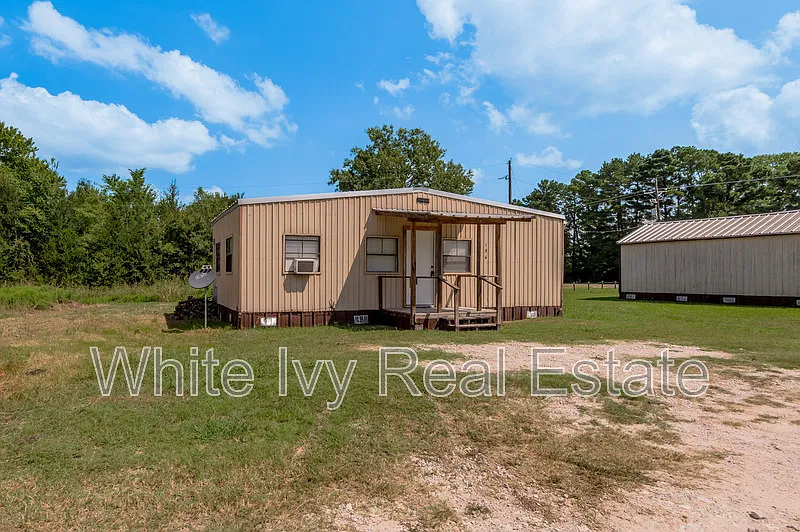 1 bed, 1.0 bath, 448 sqft, $700 — Photo 3
