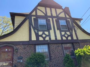 1211 Kensington Rd, Teaneck, NJ 07666