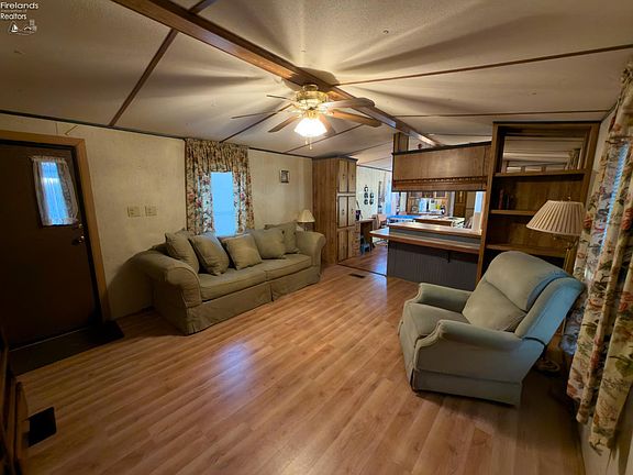 5th image of 118 Driftwood Dr