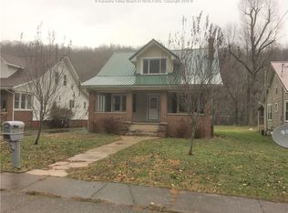 637 Maywood Ave E, Clendenin, WV 25045