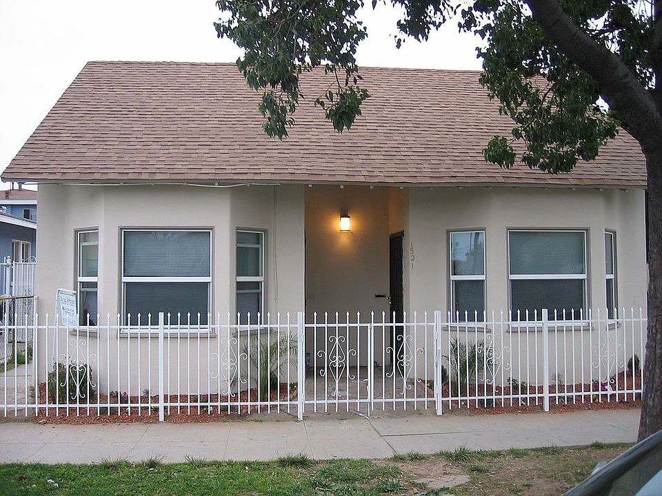 Renovated 3 unit property
