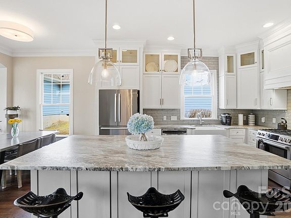 5th image of 4261 Birkshire Hts