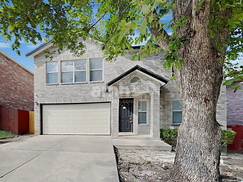 9915 Old Mesquite