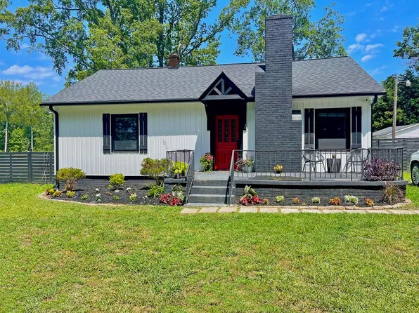512 Laurel Ave W, Greenwood, SC 29649