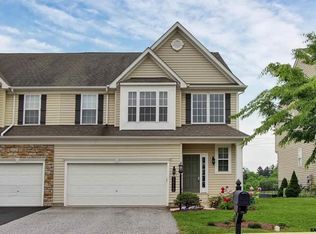 2612 Brownstone Dr, Dover, PA 17315