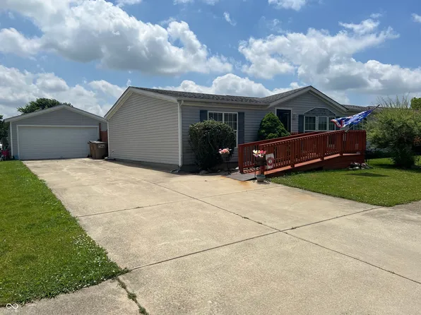 4643 Breckenridge Dr, Columbus, IN 47203