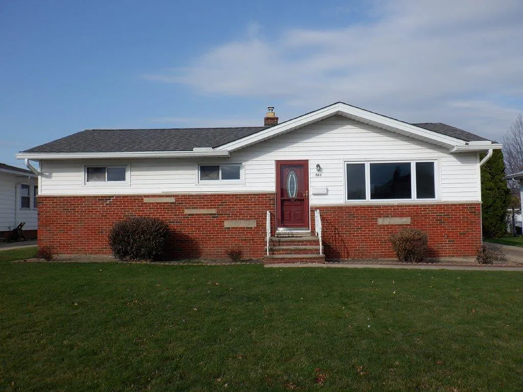 361 E Dartmoor Ave photo 1