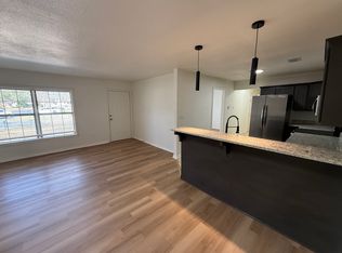 406 E Clinton Ave, Athens, TX 75751