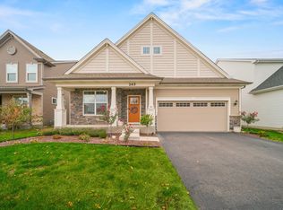 265 S Pointe Ave, South Elgin, IL 60177