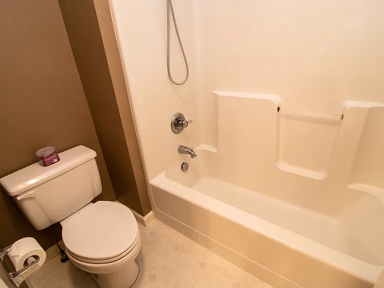 4977 Lake View Dr — Photo 17