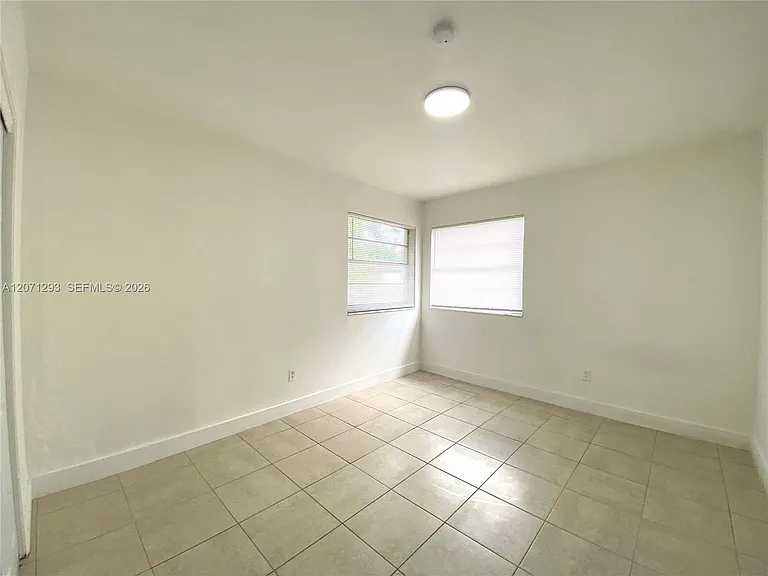 120 NE 55th St #2 — Photo 4