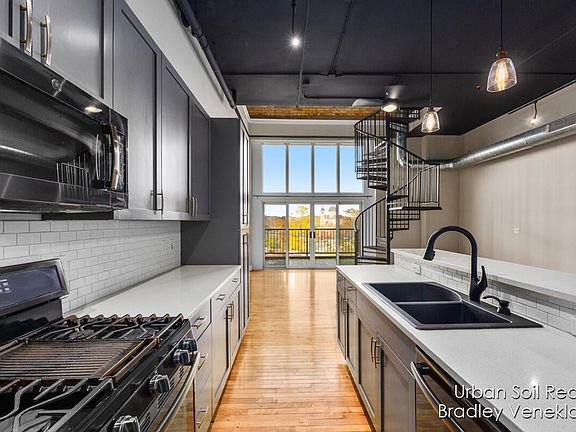 3rd image of 600 Broadway Ave NW #400
