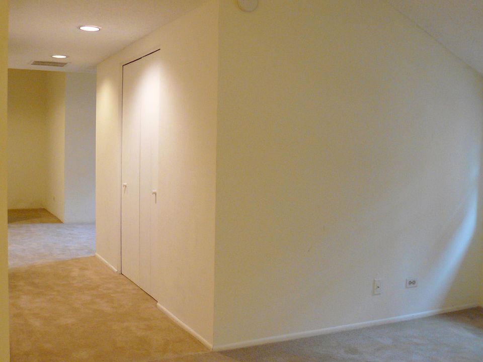 1st image of 120 N Oak Park Ave APT 408