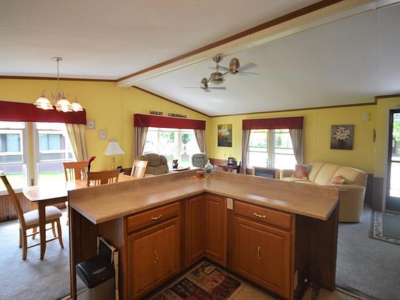 4th image of 6 Kylie Ct